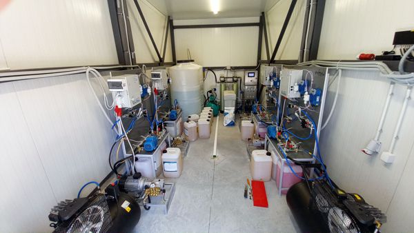 easy-wash-service-room-for-car-wash
